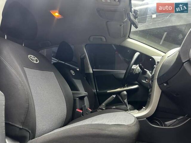 Серый Тойота Королла, объемом двигателя 1.6 л и пробегом 223 тыс. км за 5700 $, фото 19 на Automoto.ua