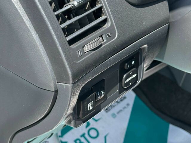 Серый Тойота Королла, объемом двигателя 1.6 л и пробегом 241 тыс. км за 7100 $, фото 13 на Automoto.ua