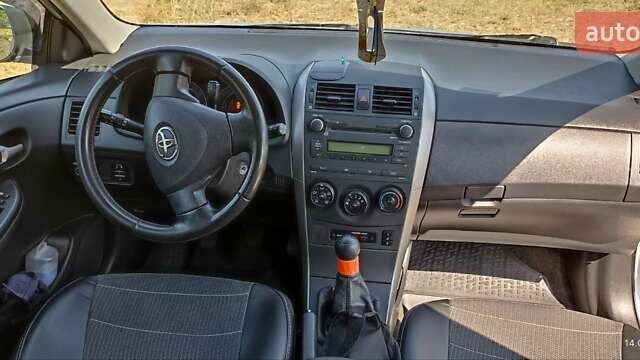 Серый Тойота Королла, объемом двигателя 1.6 л и пробегом 142 тыс. км за 7000 $, фото 24 на Automoto.ua