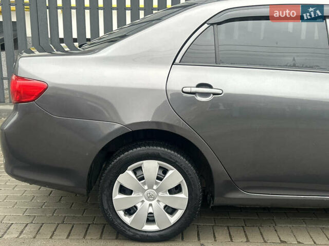 Сірий Тойота Королла, об'ємом двигуна 1.6 л та пробігом 287 тис. км за 5999 $, фото 5 на Automoto.ua