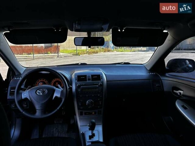 Сірий Тойота Королла, об'ємом двигуна 1.6 л та пробігом 257 тис. км за 5850 $, фото 11 на Automoto.ua