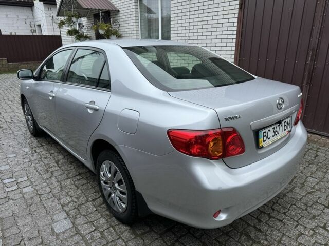 Сірий Тойота Королла, об'ємом двигуна 1.6 л та пробігом 131 тис. км за 8200 $, фото 3 на Automoto.ua