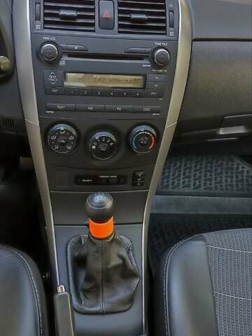 Серый Тойота Королла, объемом двигателя 1.6 л и пробегом 142 тыс. км за 7000 $, фото 27 на Automoto.ua