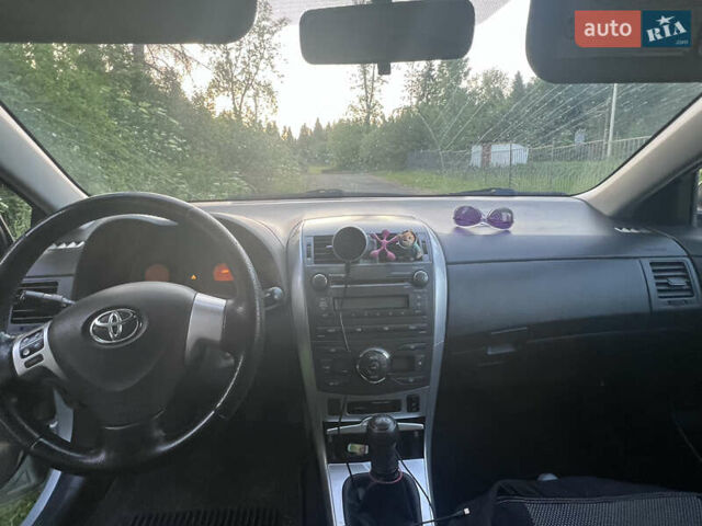 Сірий Тойота Королла, об'ємом двигуна 1.59 л та пробігом 300 тис. км за 5800 $, фото 4 на Automoto.ua