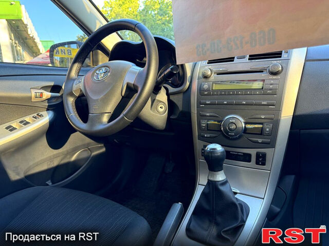 Сірий Тойота Королла, об'ємом двигуна 1.6 л та пробігом 169 тис. км за 7500 $, фото 10 на Automoto.ua