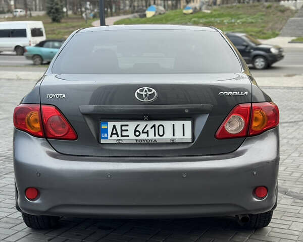 Серый Тойота Королла, объемом двигателя 1.6 л и пробегом 235 тыс. км за 4999 $, фото 3 на Automoto.ua