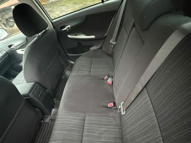 Серый Тойота Королла, объемом двигателя 1.6 л и пробегом 172 тыс. км за 8300 $, фото 10 на Automoto.ua