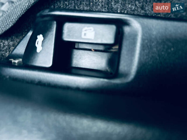 Серый Тойота Королла, объемом двигателя 1.6 л и пробегом 197 тыс. км за 6300 $, фото 32 на Automoto.ua