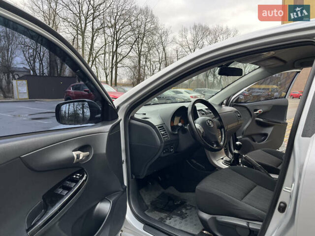 Серый Тойота Королла, объемом двигателя 1.6 л и пробегом 263 тыс. км за 6200 $, фото 22 на Automoto.ua