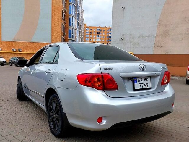 Серый Тойота Королла, объемом двигателя 1.6 л и пробегом 243 тыс. км за 6700 $, фото 2 на Automoto.ua
