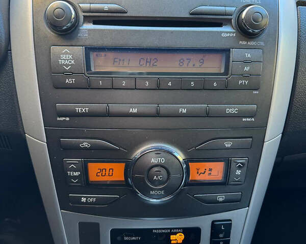 Серый Тойота Королла, объемом двигателя 1.6 л и пробегом 192 тыс. км за 7300 $, фото 14 на Automoto.ua