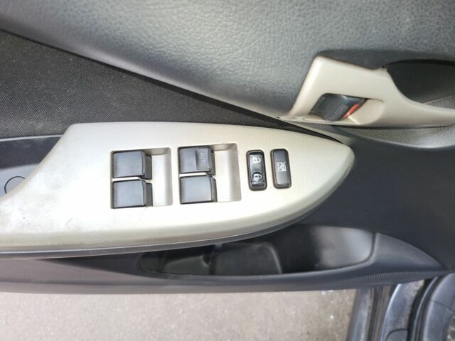 Серый Тойота Королла, объемом двигателя 0 л и пробегом 200 тыс. км за 3500 $, фото 7 на Automoto.ua