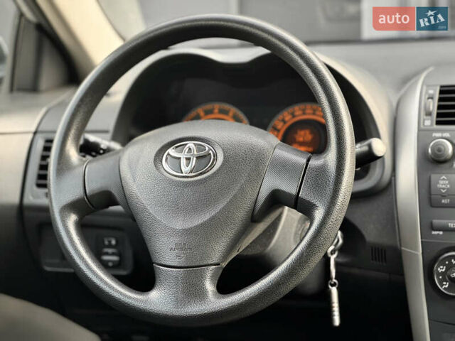 Серый Тойота Королла, объемом двигателя 1.6 л и пробегом 160 тыс. км за 7495 $, фото 30 на Automoto.ua