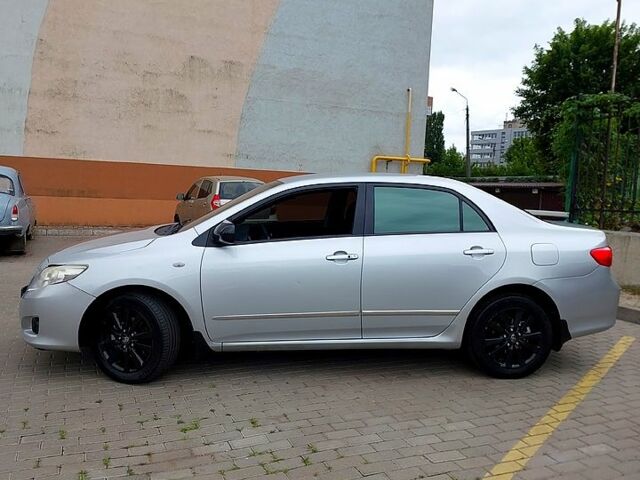 Серый Тойота Королла, объемом двигателя 1.6 л и пробегом 243 тыс. км за 6700 $, фото 1 на Automoto.ua