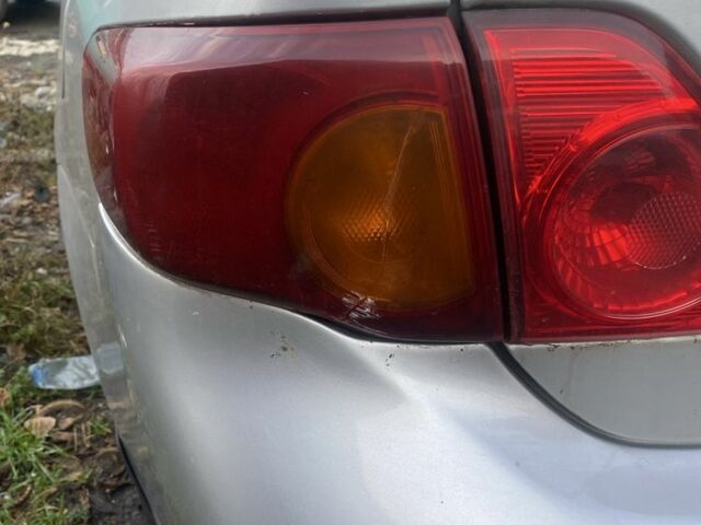 Серый Тойота Королла, объемом двигателя 1.6 л и пробегом 350 тыс. км за 3544 $, фото 4 на Automoto.ua