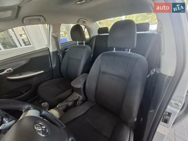Сірий Тойота Королла, об'ємом двигуна 1.6 л та пробігом 175 тис. км за 8300 $, фото 16 на Automoto.ua