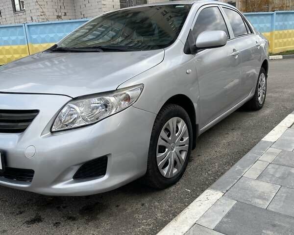 Серый Тойота Королла, объемом двигателя 1.6 л и пробегом 214 тыс. км за 5500 $, фото 2 на Automoto.ua