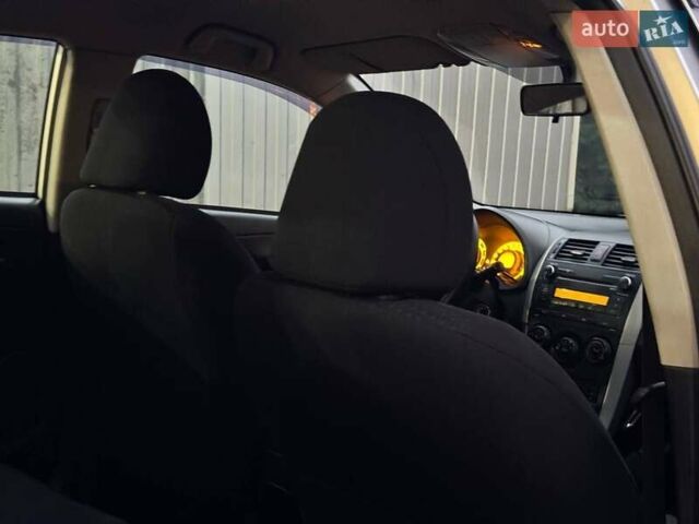 Серый Тойота Королла, объемом двигателя 1.6 л и пробегом 165 тыс. км за 7250 $, фото 22 на Automoto.ua