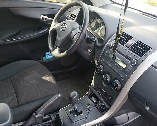 Тойота Королла 2008 у Каменце-Подольском на Automoto.ua Сірий Тойота Королла, об'ємом двигуна 1.6 л та пробігом 165 тис. км за 7500 $, фото 2 на Automoto.ua