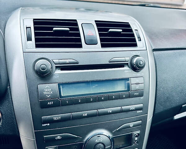 Серый Тойота Королла, объемом двигателя 1.6 л и пробегом 197 тыс. км за 6300 $, фото 35 на Automoto.ua