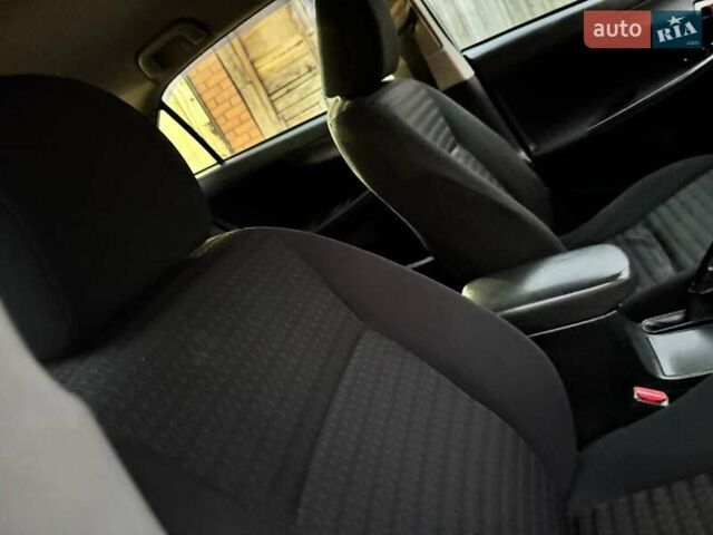 Серый Тойота Королла, объемом двигателя 1.6 л и пробегом 165 тыс. км за 7250 $, фото 31 на Automoto.ua