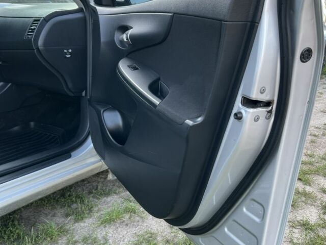 Серый Тойота Королла, объемом двигателя 1.6 л и пробегом 236 тыс. км за 6500 $, фото 11 на Automoto.ua