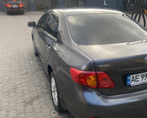 Серый Тойота Королла, объемом двигателя 1.6 л и пробегом 185 тыс. км за 6200 $, фото 2 на Automoto.ua