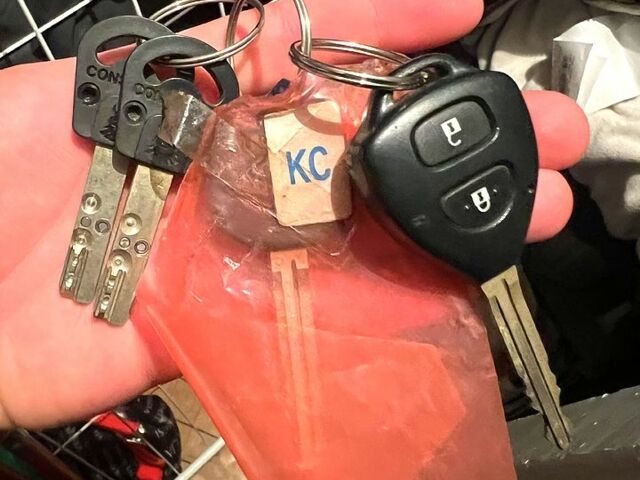 Серый Тойота Королла, объемом двигателя 1.6 л и пробегом 142 тыс. км за 7400 $, фото 6 на Automoto.ua