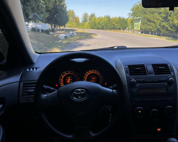 Серый Тойота Королла, объемом двигателя 1.6 л и пробегом 218 тыс. км за 6950 $, фото 20 на Automoto.ua