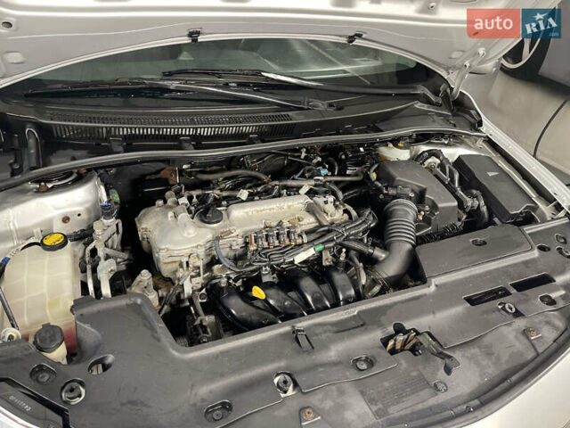 Сірий Тойота Королла, об'ємом двигуна 1.6 л та пробігом 236 тис. км за 3999 $, фото 13 на Automoto.ua