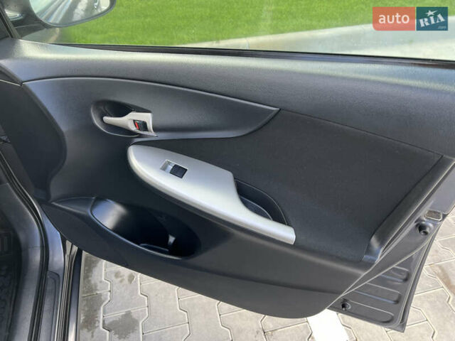 Сірий Тойота Королла, об'ємом двигуна 1.6 л та пробігом 213 тис. км за 7699 $, фото 29 на Automoto.ua