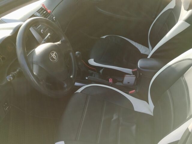 Сірий Тойота Королла, об'ємом двигуна 1.6 л та пробігом 223 тис. км за 5000 $, фото 5 на Automoto.ua