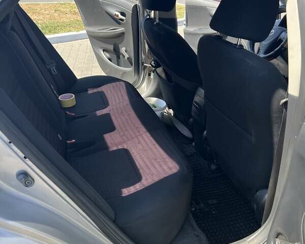 Серый Тойота Королла, объемом двигателя 1.6 л и пробегом 253 тыс. км за 7000 $, фото 9 на Automoto.ua