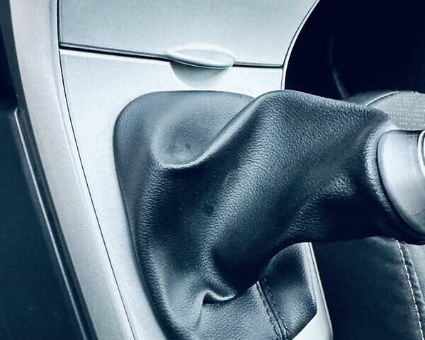 Серый Тойота Королла, объемом двигателя 1.6 л и пробегом 197 тыс. км за 6300 $, фото 26 на Automoto.ua