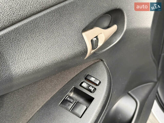 Серый Тойота Королла, объемом двигателя 1.6 л и пробегом 160 тыс. км за 7495 $, фото 16 на Automoto.ua