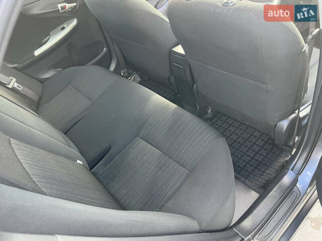 Сірий Тойота Королла, об'ємом двигуна 1.6 л та пробігом 213 тис. км за 7699 $, фото 31 на Automoto.ua