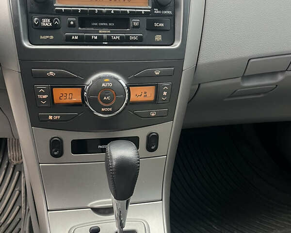 Серый Тойота Королла, объемом двигателя 1.8 л и пробегом 135 тыс. км за 7950 $, фото 10 на Automoto.ua