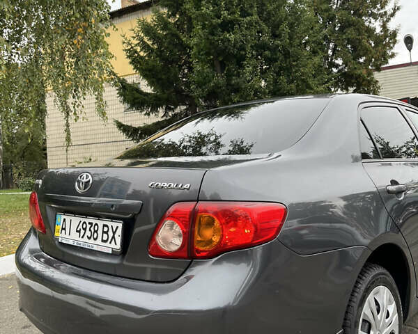 Сірий Тойота Королла, об'ємом двигуна 1.6 л та пробігом 183 тис. км за 6799 $, фото 6 на Automoto.ua