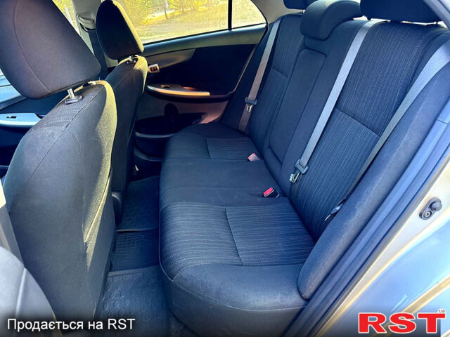 Сірий Тойота Королла, об'ємом двигуна 1.6 л та пробігом 169 тис. км за 7500 $, фото 7 на Automoto.ua