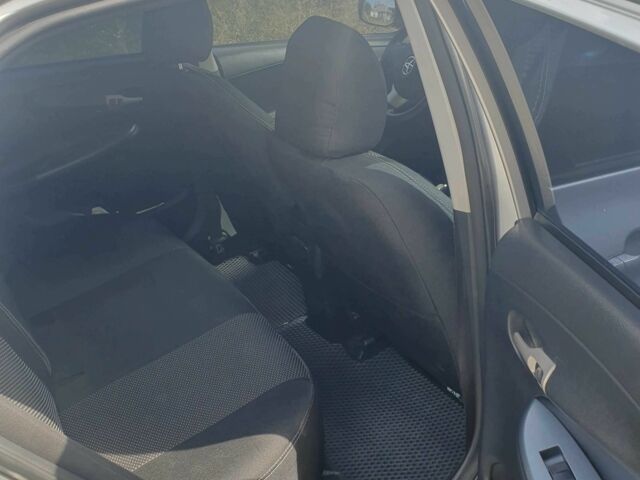 Серый Тойота Королла, объемом двигателя 1.6 л и пробегом 253 тыс. км за 5700 $, фото 5 на Automoto.ua