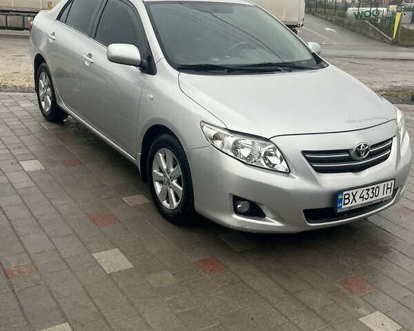 Серый Тойота Королла, объемом двигателя 1.8 л и пробегом 135 тыс. км за 7950 $, фото 4 на Automoto.ua