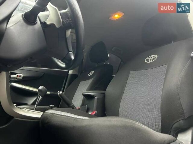 Серый Тойота Королла, объемом двигателя 1.6 л и пробегом 223 тыс. км за 5700 $, фото 9 на Automoto.ua
