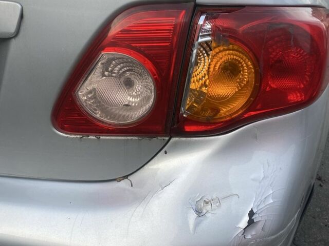 Серый Тойота Королла, объемом двигателя 1.6 л и пробегом 350 тыс. км за 3544 $, фото 3 на Automoto.ua