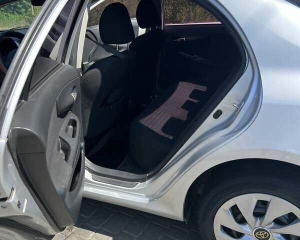 Серый Тойота Королла, объемом двигателя 1.6 л и пробегом 253 тыс. км за 7000 $, фото 6 на Automoto.ua