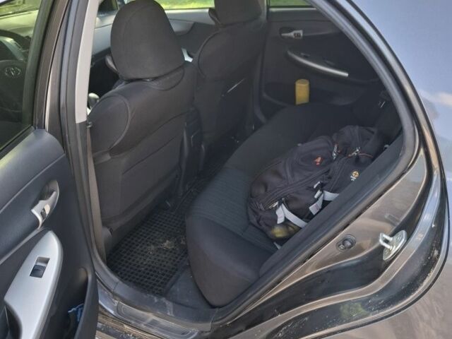 Сірий Тойота Королла, об'ємом двигуна 1.6 л та пробігом 107 тис. км за 161 $, фото 5 на Automoto.ua