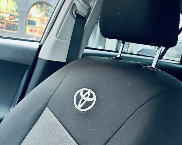 Серый Тойота Королла, объемом двигателя 1.6 л и пробегом 197 тыс. км за 6300 $, фото 24 на Automoto.ua