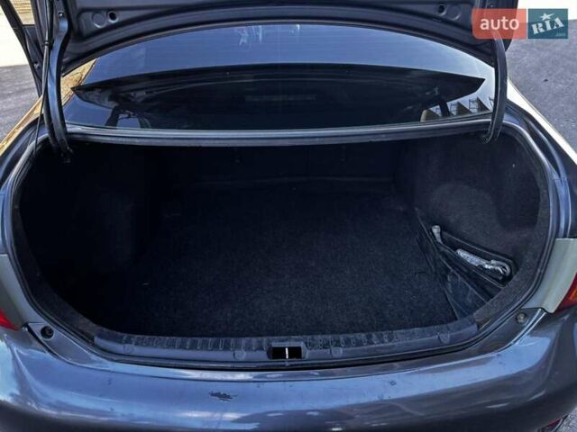 Сірий Тойота Королла, об'ємом двигуна 1.6 л та пробігом 257 тис. км за 5850 $, фото 14 на Automoto.ua