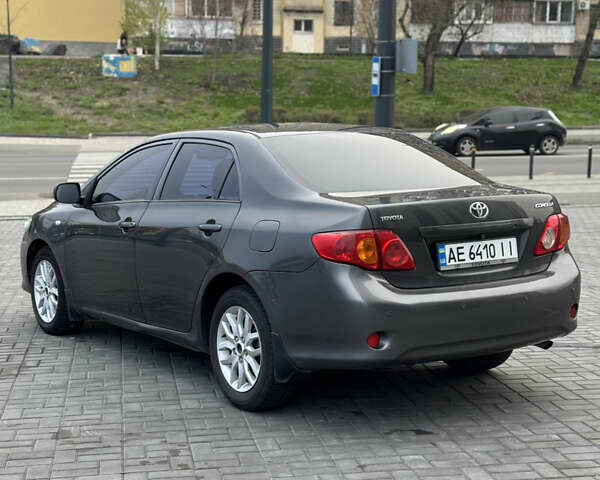 Серый Тойота Королла, объемом двигателя 1.6 л и пробегом 235 тыс. км за 4999 $, фото 4 на Automoto.ua