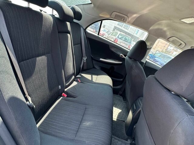 Серый Тойота Королла, объемом двигателя 1.6 л и пробегом 241 тыс. км за 7100 $, фото 3 на Automoto.ua