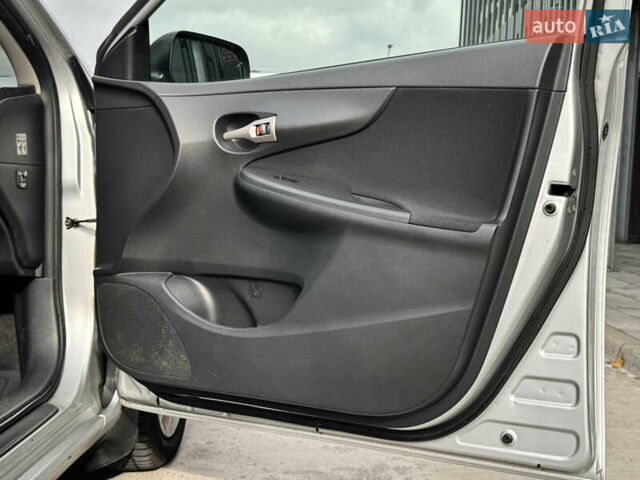 Серый Тойота Королла, объемом двигателя 1.6 л и пробегом 160 тыс. км за 7495 $, фото 10 на Automoto.ua